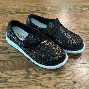 Gypsy jazz slip on shoe